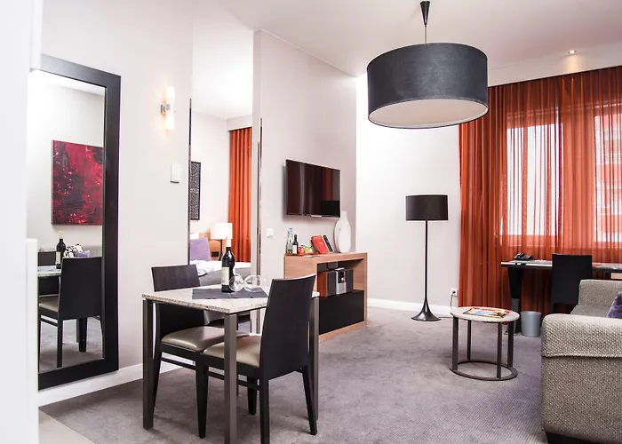 Adina Checkpoint Charlie 4* Berlin