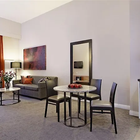 Adina Checkpoint Charlie 4* Berlin