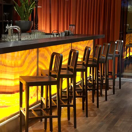 Adina Checkpoint Charlie 4*
