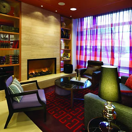 Adina Checkpoint Charlie 4*