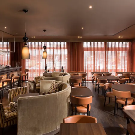 Adina Checkpoint Charlie 4* Berlijn