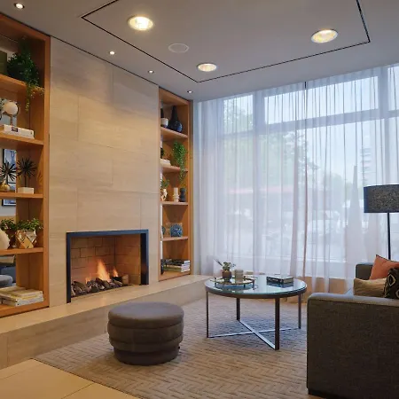Adina Checkpoint Charlie 4*