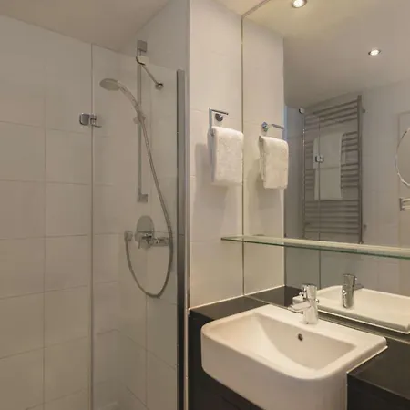 Adina Checkpoint Charlie Aparthotel
