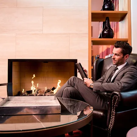 Adina Checkpoint Charlie Апарт-отель