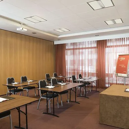 Adina Checkpoint Charlie Aparthotel