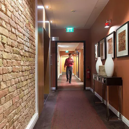 Adina Checkpoint Charlie Apart-hotel Berlim