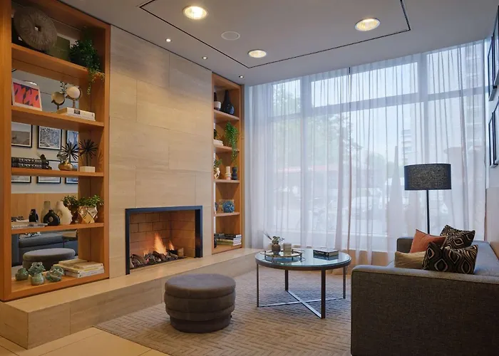 Adina Checkpoint Charlie 4*