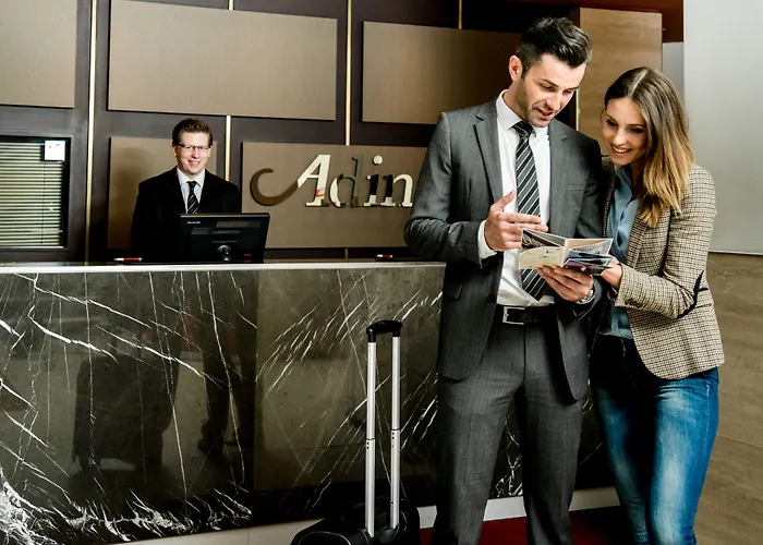 Adina Checkpoint Charlie Aparthotel 4*