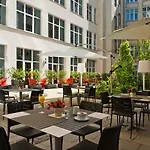 Adina Checkpoint Charlie 4*