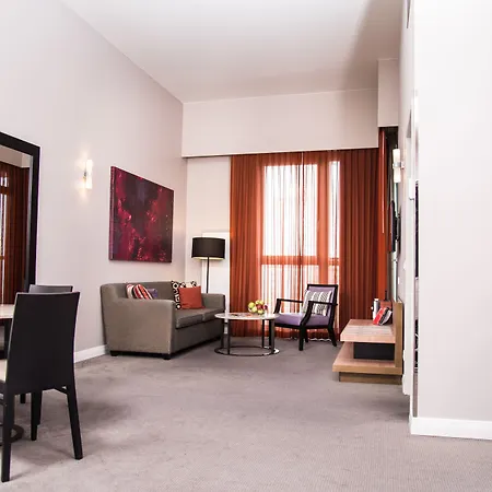 Apartahotel Adina Checkpoint Charlie 4*