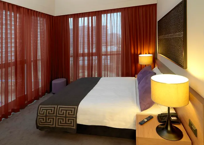 アディナ チェックポイント チャーリー