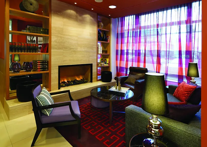 Adina Checkpoint Charlie 4*