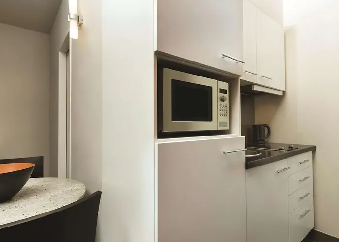 アディナ チェックポイント チャーリー